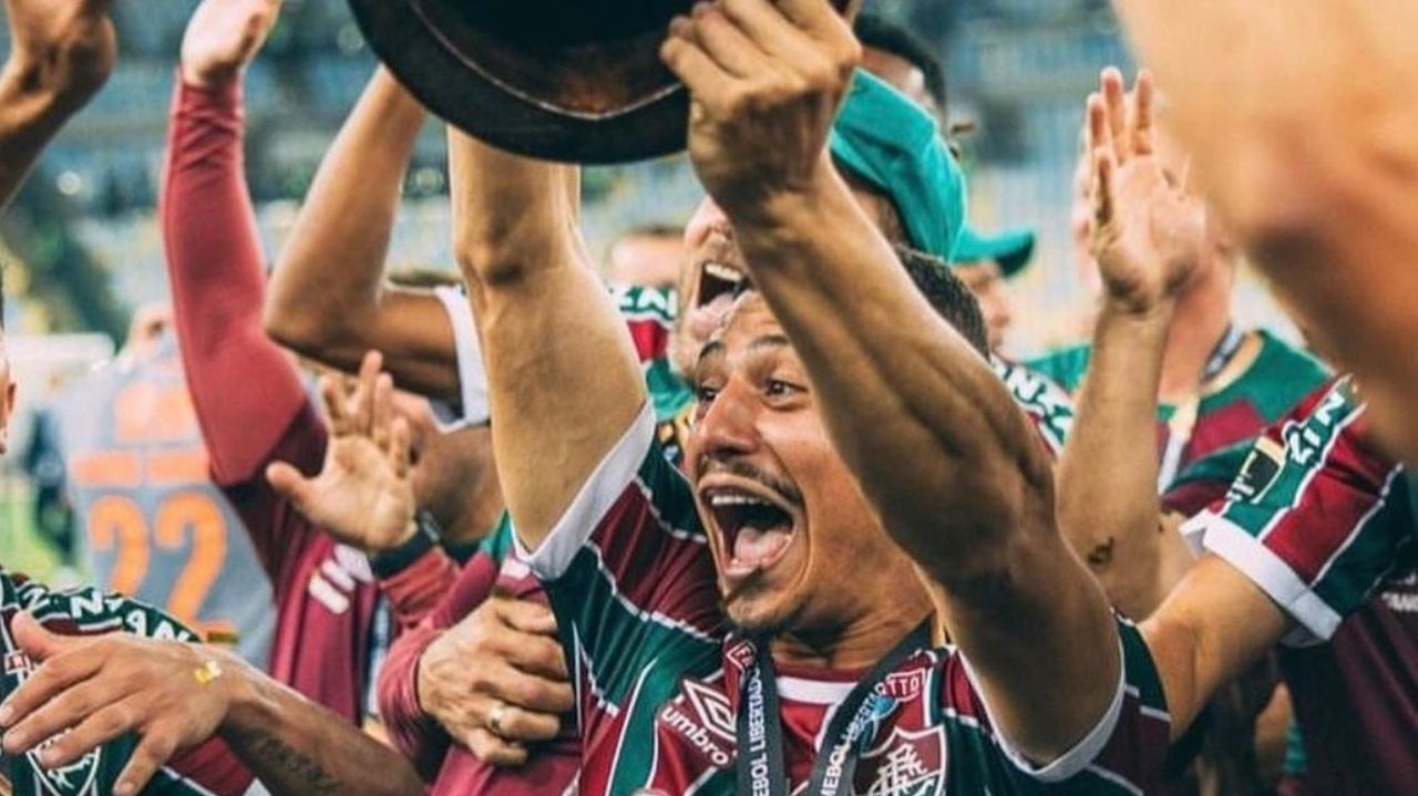 André recusa oferta do Manchester United, mas expressa contentamento pela valorização