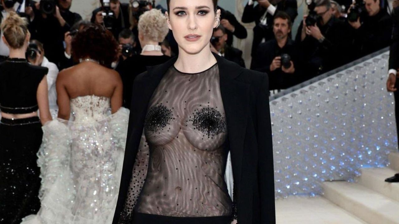 Naked Dress: o uso de peças transparentes como emancipação feminina