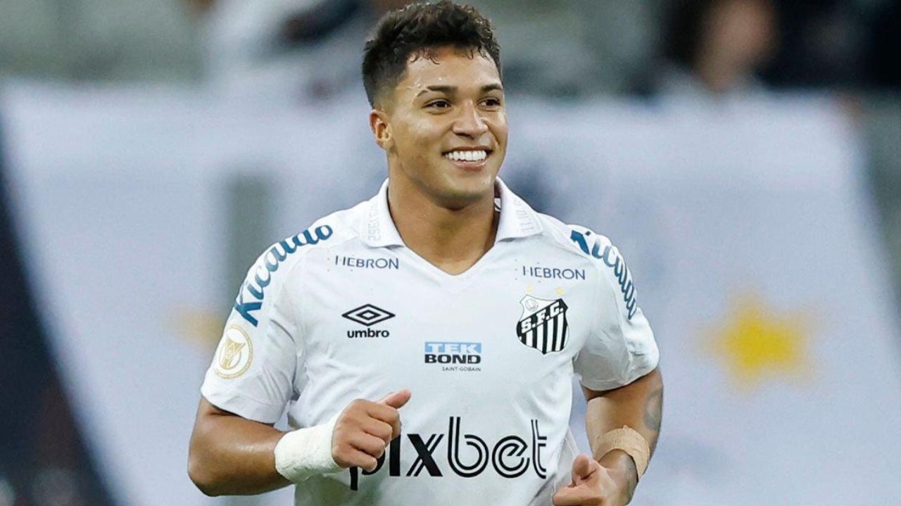 Marcos Leonardo cita exigências para ser vendido a times da Europa