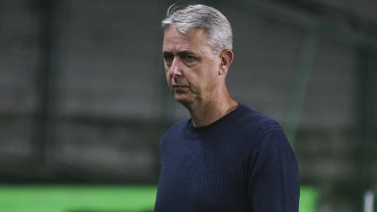 Tiago Nunes diz que empate com Coritiba é “bastante frustrante” e aponta fator para ceder empate