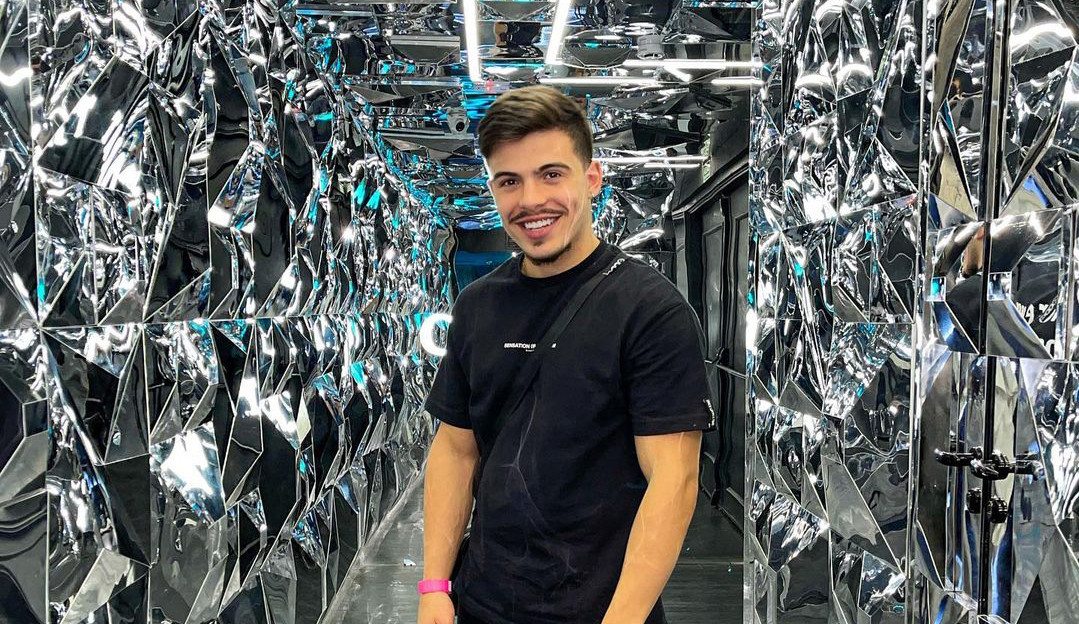 Thomaz Costa é um dos participantes da Ilha Record; confira