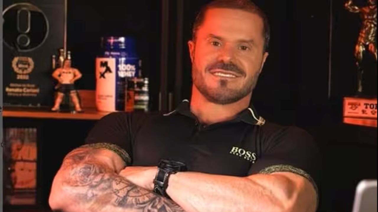 Renato Cariani: Polícia Federal descobre sobre notas falsas e e-mail para farmacêutica