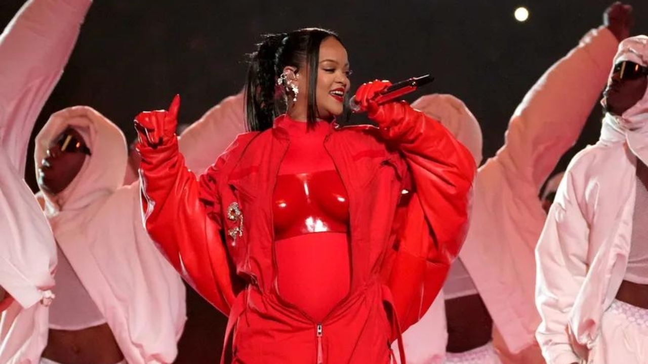 Rihanna revela imprevisto que a fez anunciar gravidez no SuperBowl