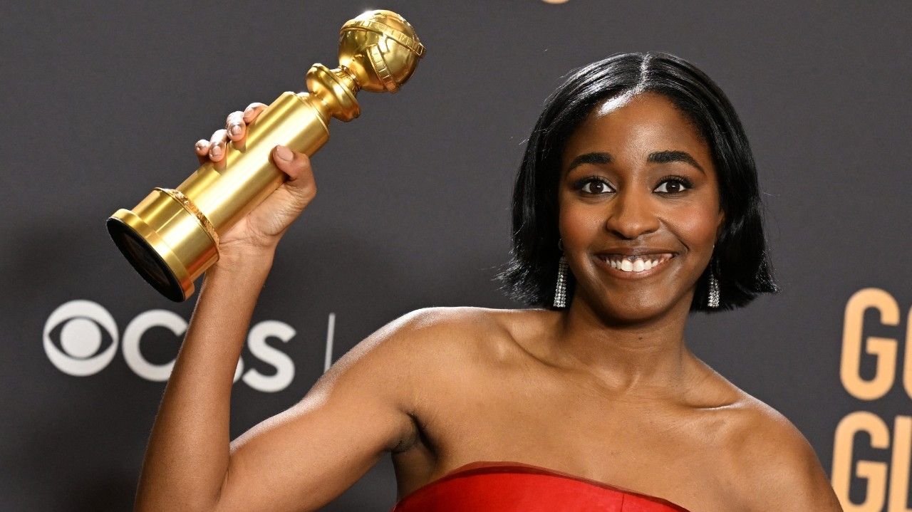 Globo de Ouro: Ayo Edebiri vence a categoria Melhor Atriz em Série de Comédia/Música