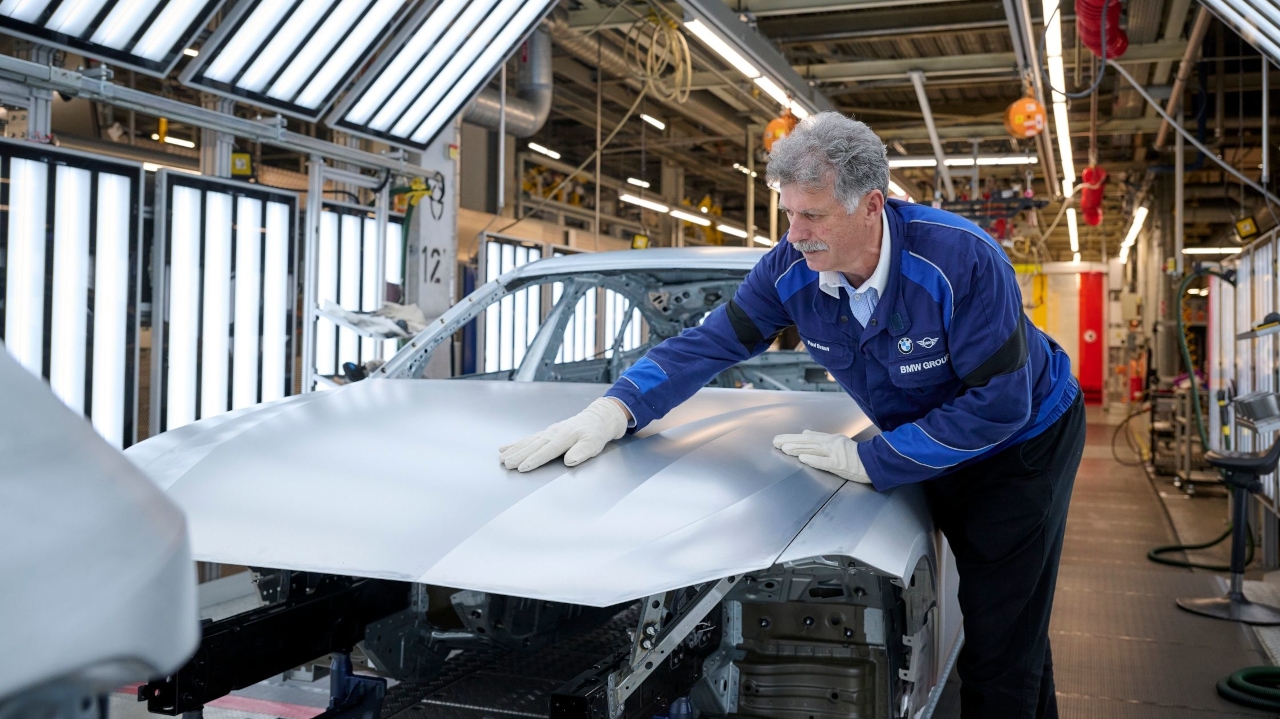 BMW em Munique produzirá apenas veículos elétricos a partir de 2027