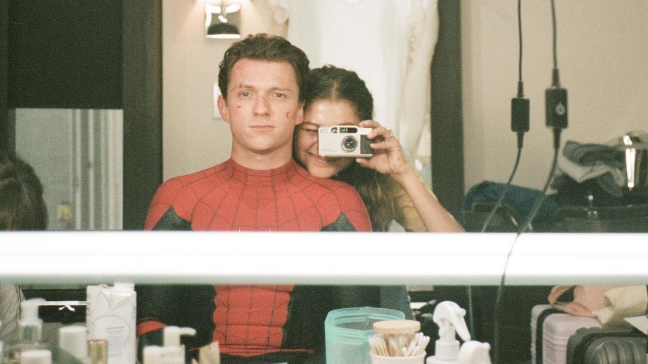 Raridade: Tom Holland dedica post apaixonado a Zendaya