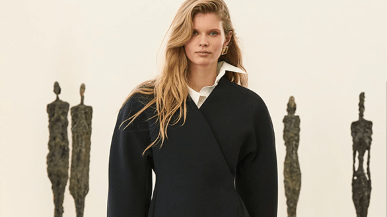 Com referência dos EUA em 1990, Jacquemus lança nova coleção e aposta no básico