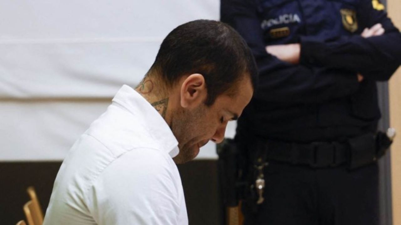 Último dia de julgamento de Daniel Alves terá depoimento do jogador