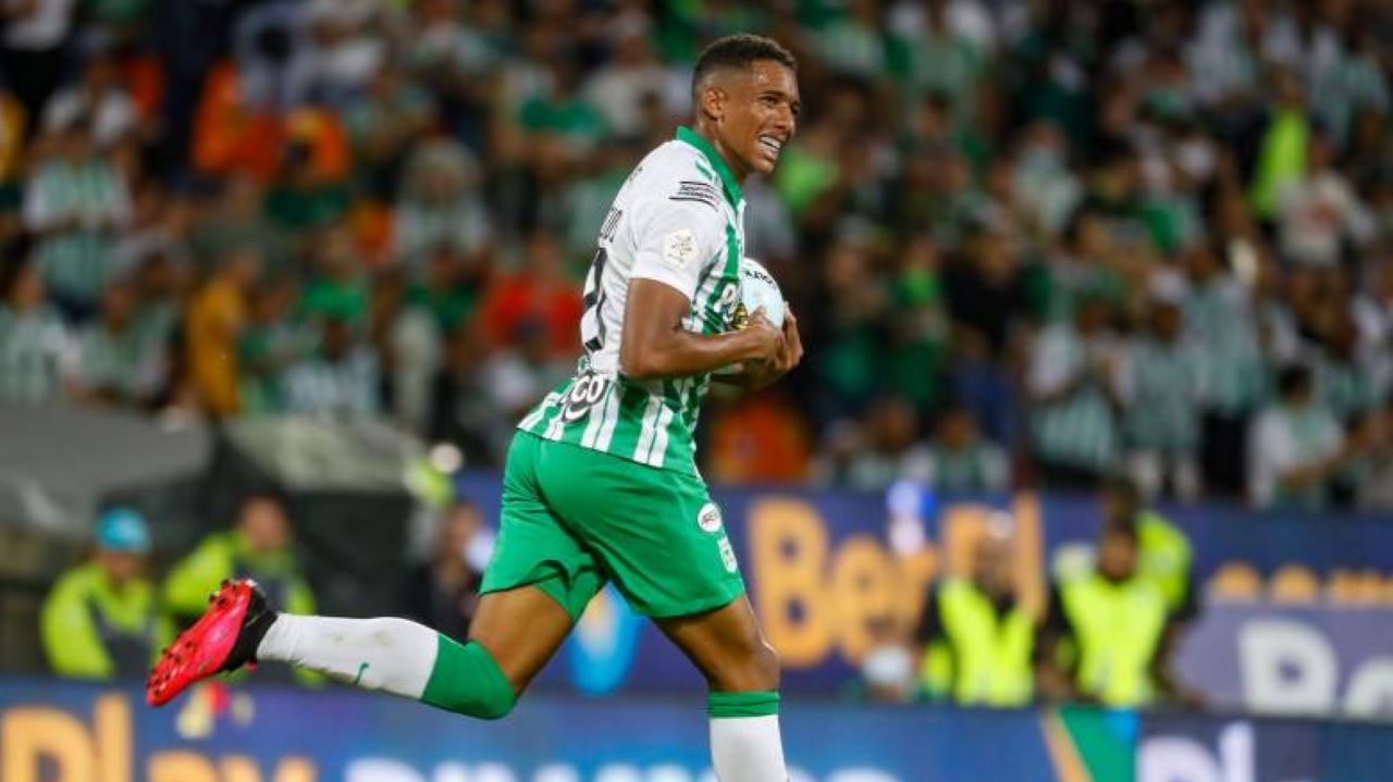 Atlético-MG negocia a contratação do atacante colombiano Brahian Palacios