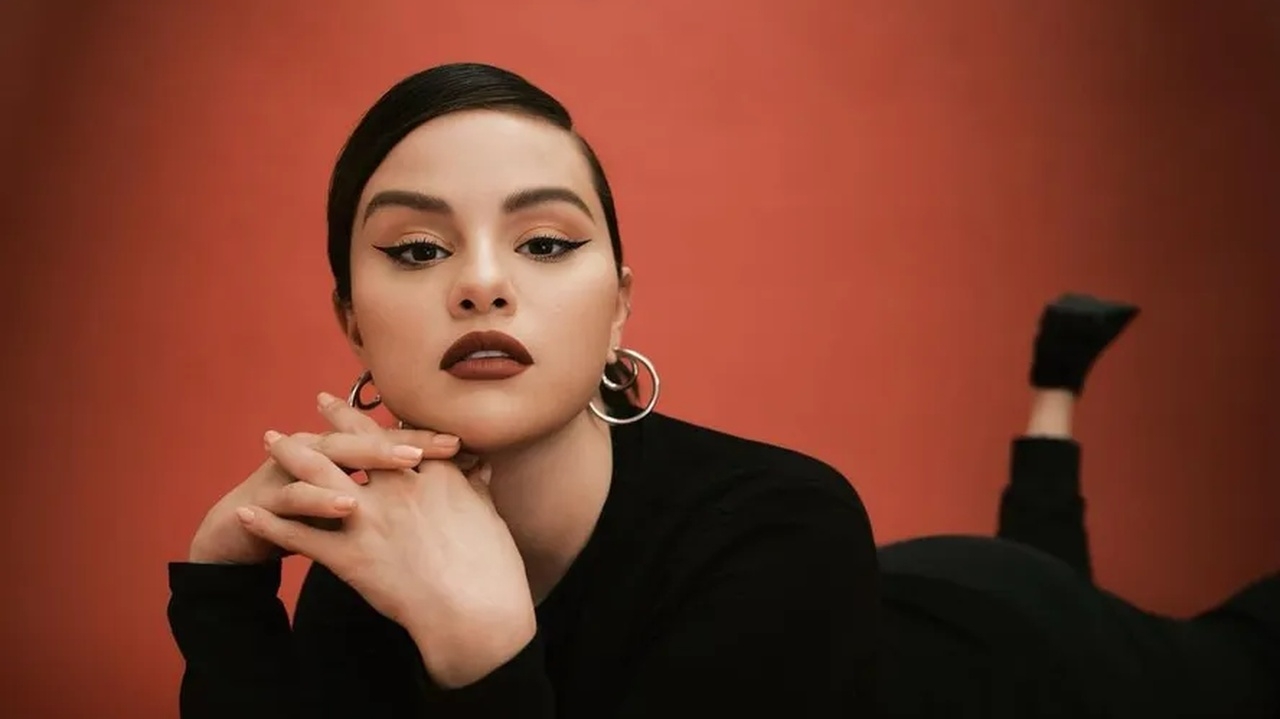 Selena Gomez anuncia lançamento de clipe romântico para “Love On”