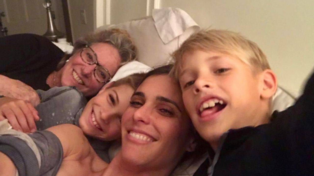 Fernanda Lima compartilha homenagem após morte da mãe: “Minha inspiração de vida”