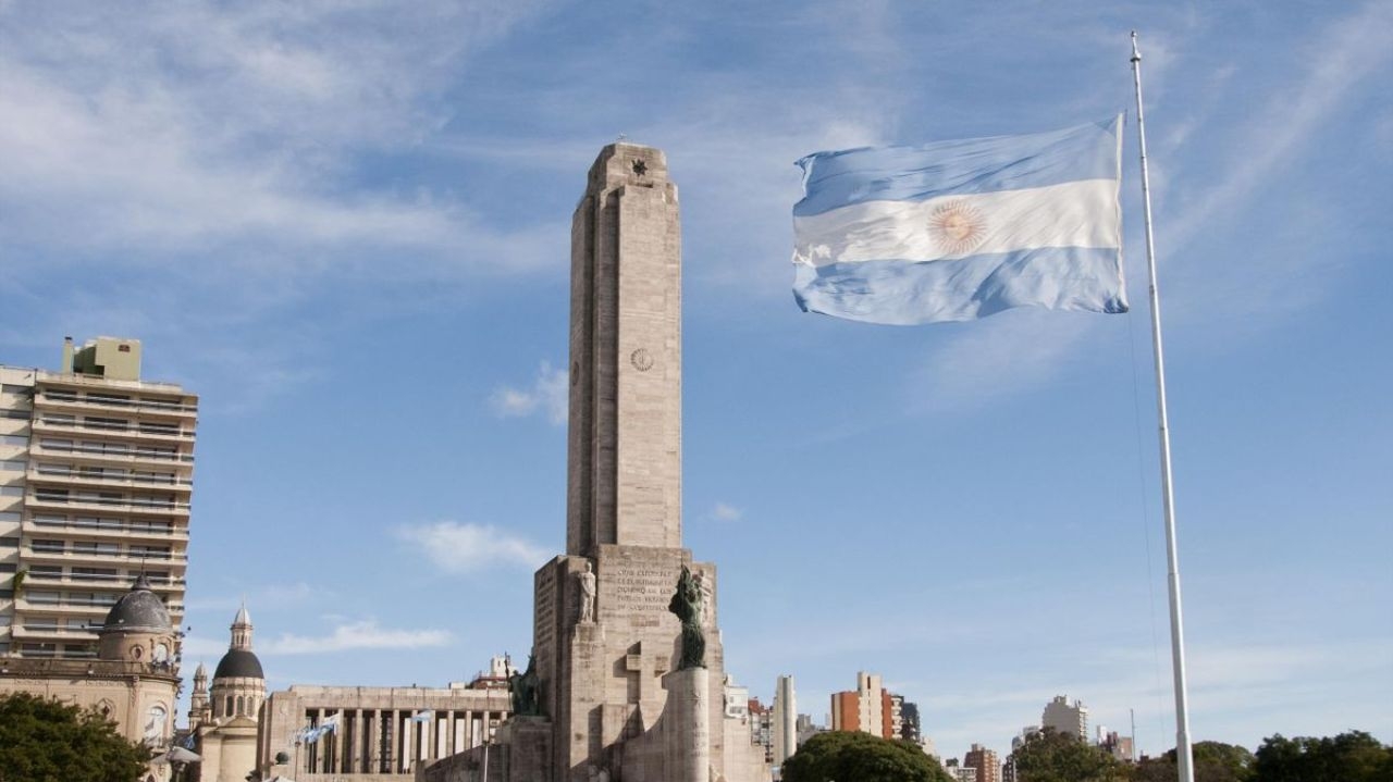 Após crise de violência em Rosário, Argentina interrompe transportes e aulas