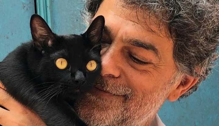 Ator Eduardo Moscovis é internado com suspeitas de Covid-19 na Zona Sul do Rio