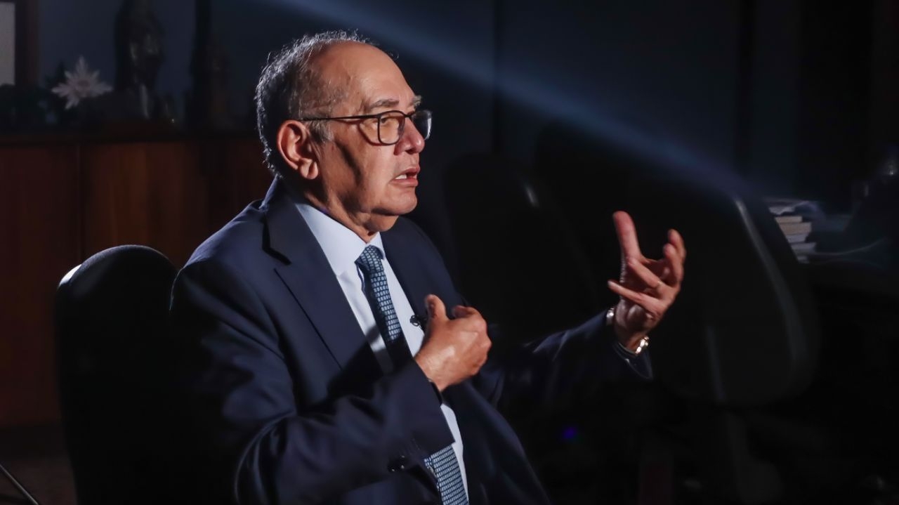 Gilmar Mendes declara que há provas contra Bolsonaro por fraude em cartões de vacinação
