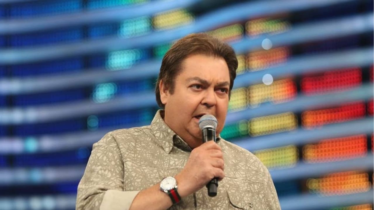 Faustão realiza hemodiálise e espera pela adaptação do rim recém transplantado, informa comunicado médico