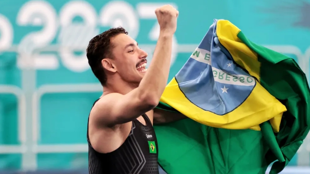 Conquista olímpica na ginástica de trampolim e título na praia são destaques da semana