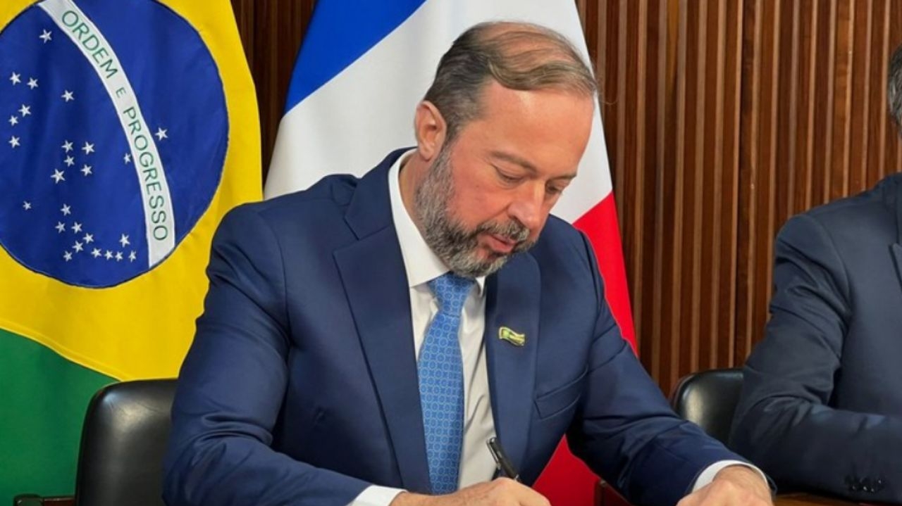 Lula apoia redução da tarifa de energia elétrica, afirma Alexandre Silveira