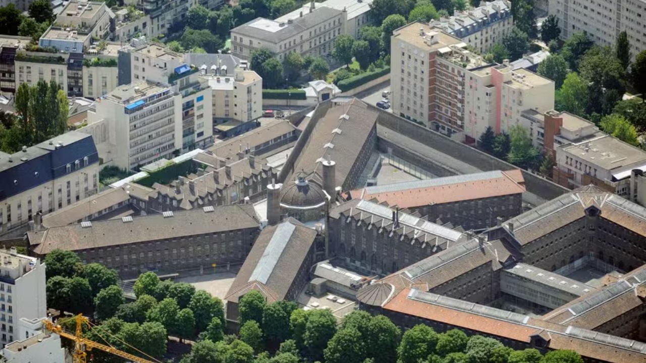 Túnel é localizado nas proximidades de um presídio em Paris