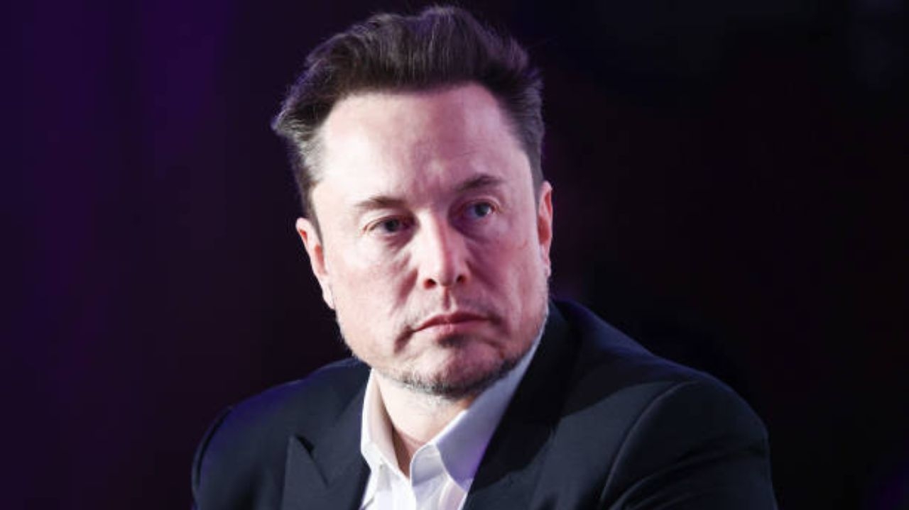 Polícia Federal busca esclarecimentos do X sobre ataques de Elon Musk