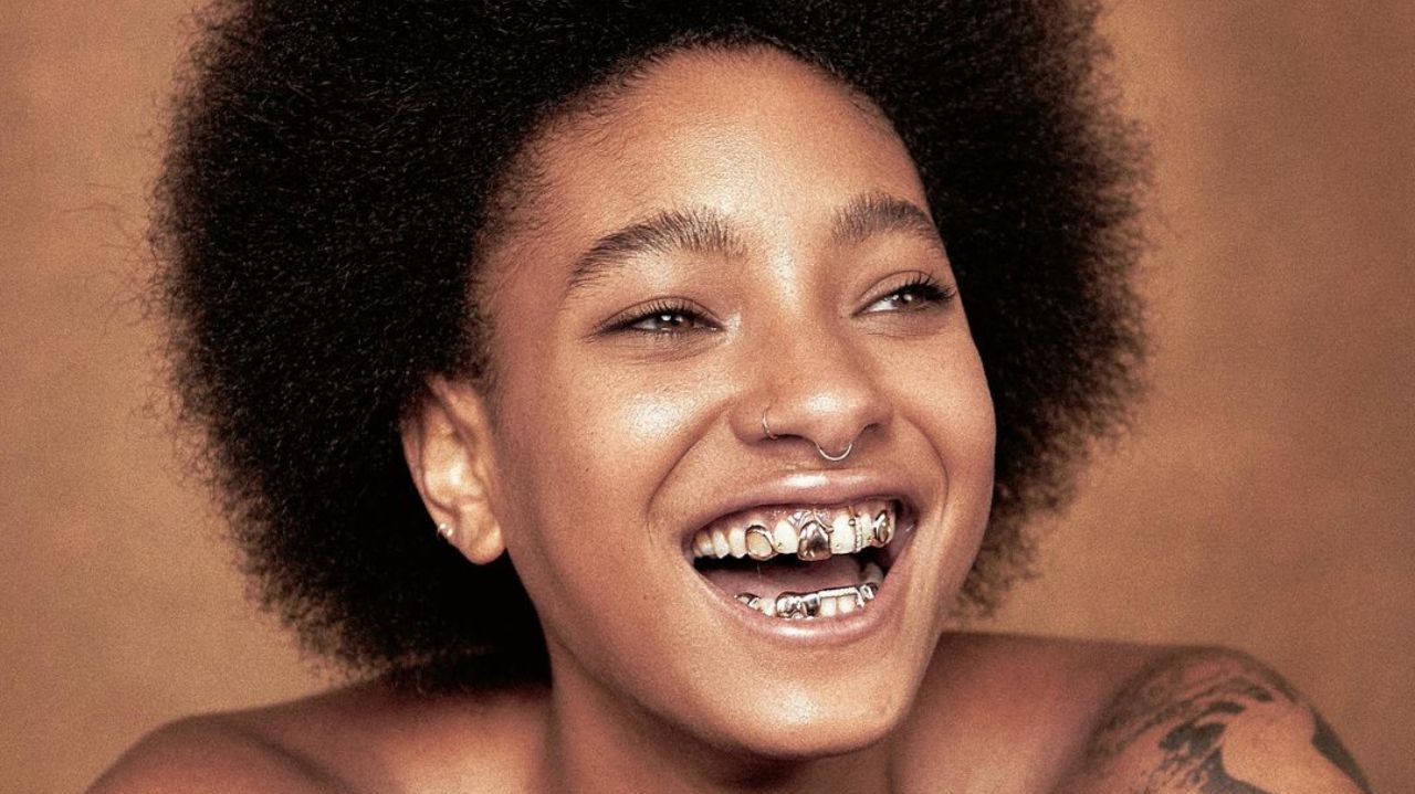 Willow Smith anuncia lançamento do novo álbum chamado “< e m p a t h o g e n >“