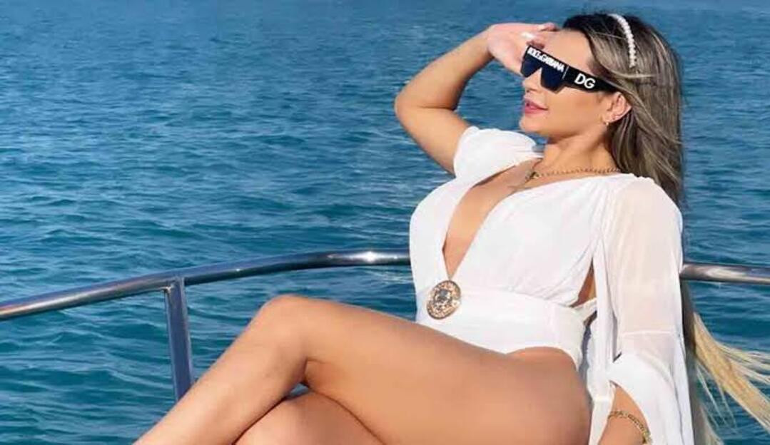 Deolane Bezerra gasta quase R$ 60 mil em loja de grife