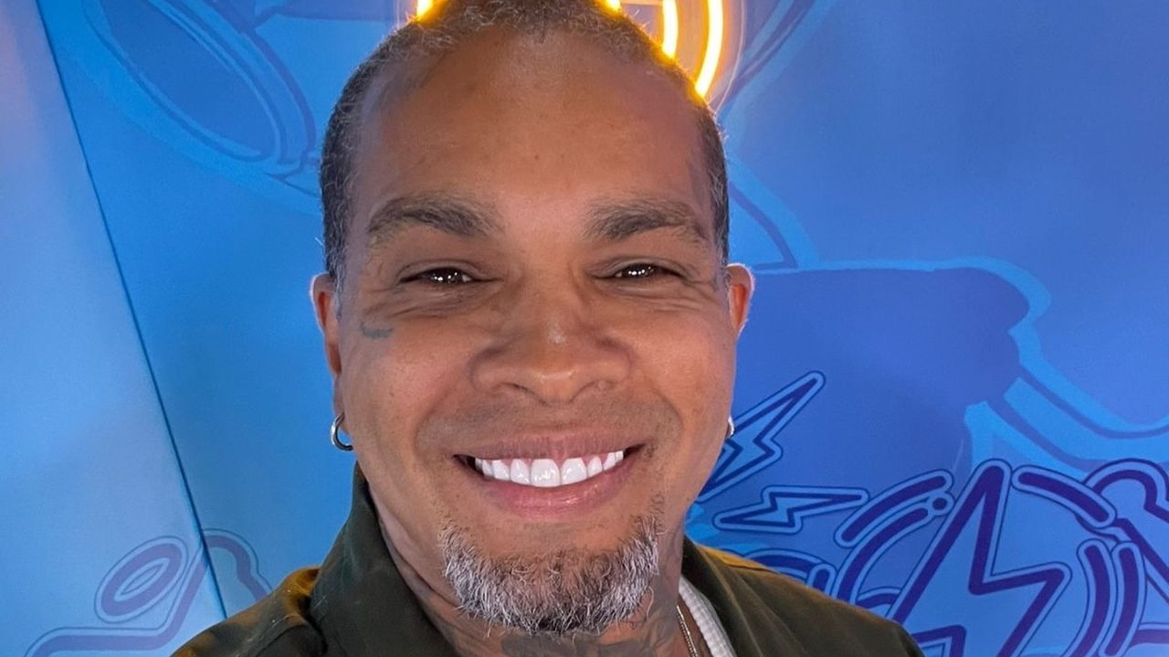 Rodriguinho posta foto em clima amistoso com rivais do confinamento