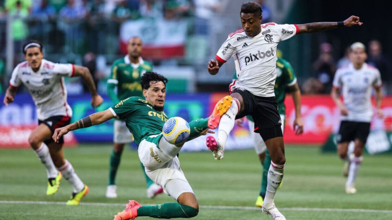 Palmeiras e Flamengo fazem jogo de pouca inspiração e ficam no empate pelo Campeonato Brasileiro