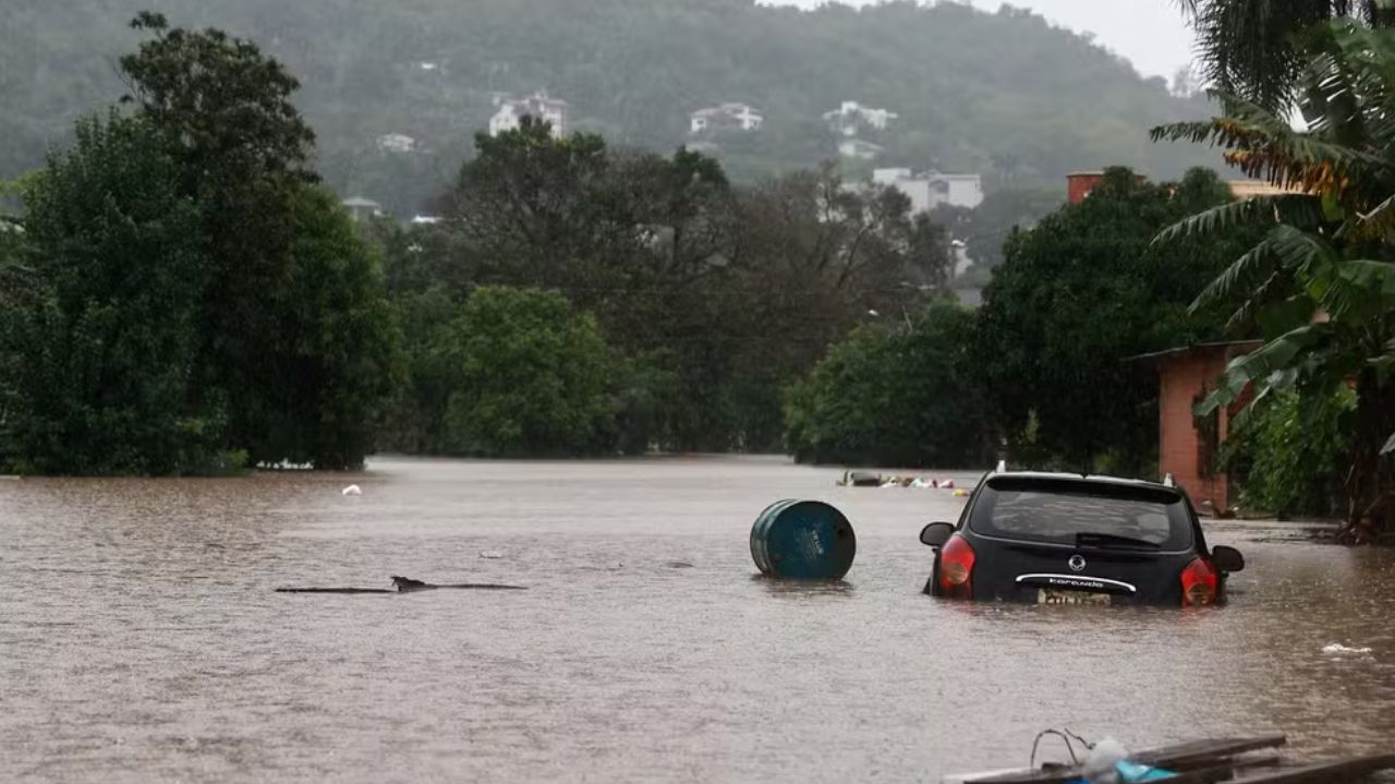 Rio Grande do Sul entra em estado de alerta após desastre causado pelos temporais