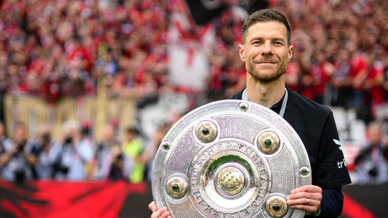 Campeão alemão, Bayer Leverkusen vence na última rodada e termina a competição invicto