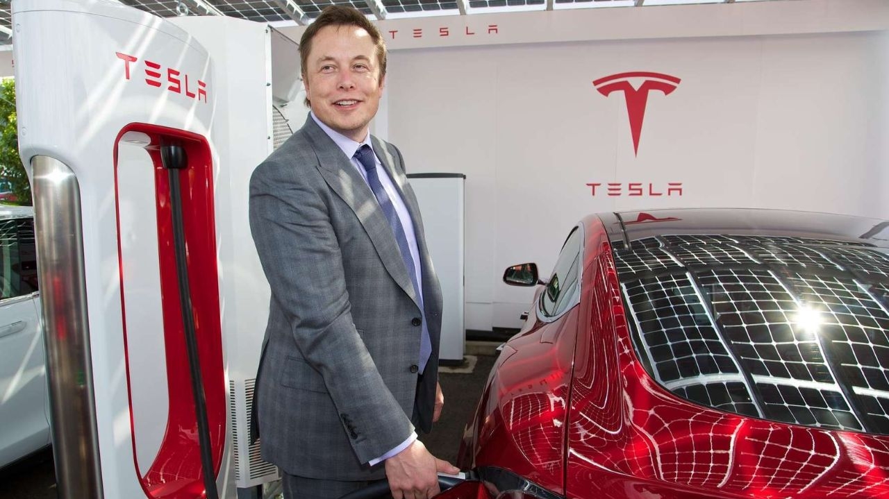 Tesla anuncia suspensão de atualização do Model Y em 2024