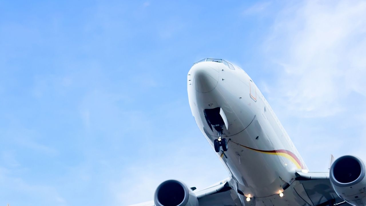 Singapore Airlines oferece US$ 10 mil aos passageiros feridos em turbulência grave