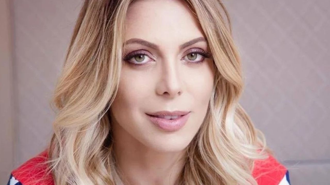 Sheila Mello dá entrada em hospital e é diagnosticada com doença pulmonar