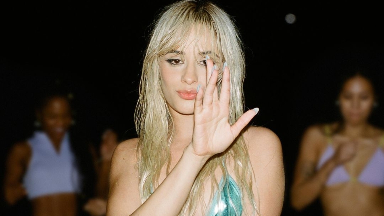 Camila Cabello lança “Chanel No.5” e prepara álbum “C, XOXO”