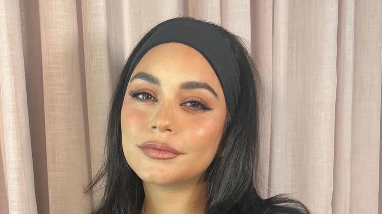 Vaza foto de filho de Vanessa Hudgens e atriz se manifesta