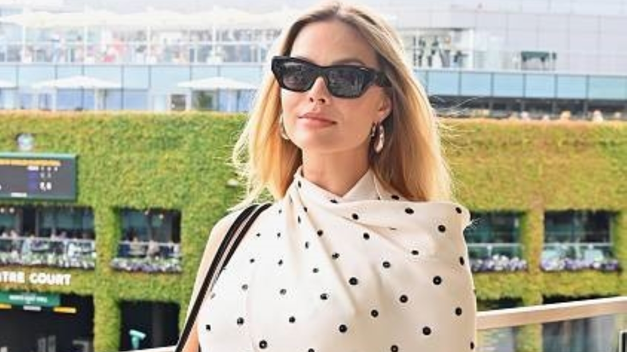 Margot Robbie vai a torneio de Wimbledon com look exclusivo após tornar pública sua gravidez
