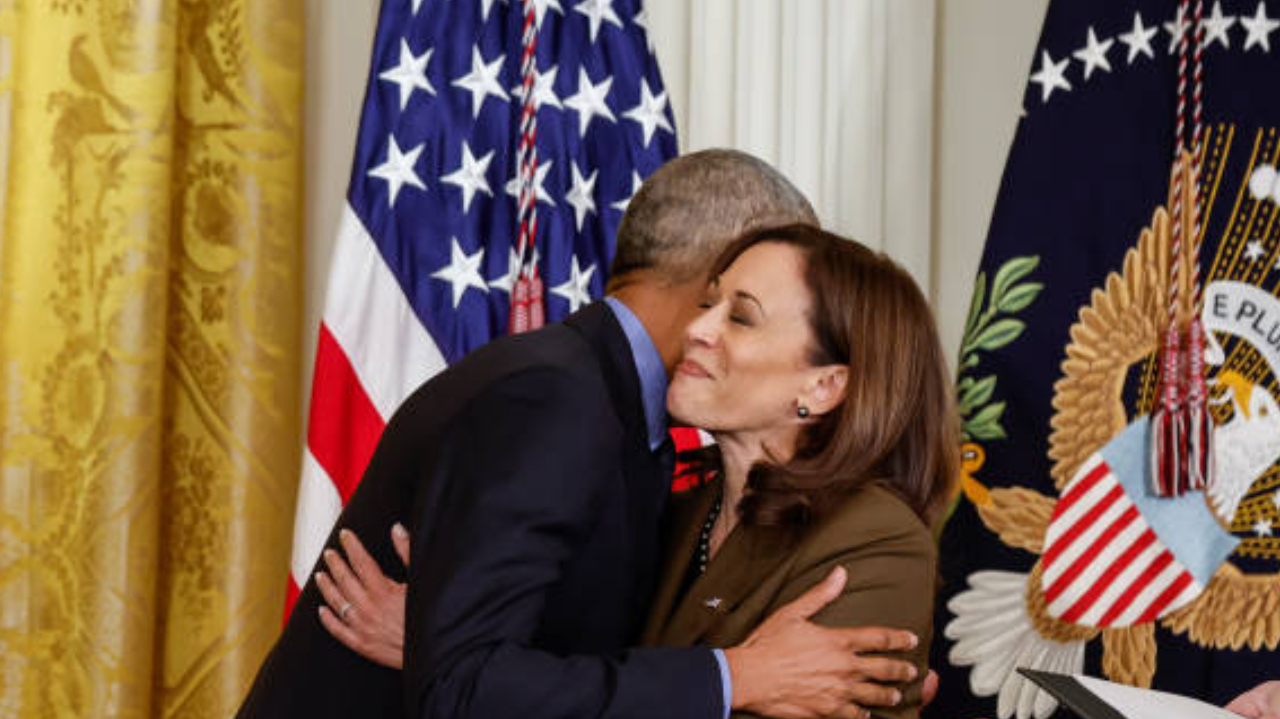 Kamala Harris recebe apoio de Barack Obama em sua corrida à presidência dos EUA