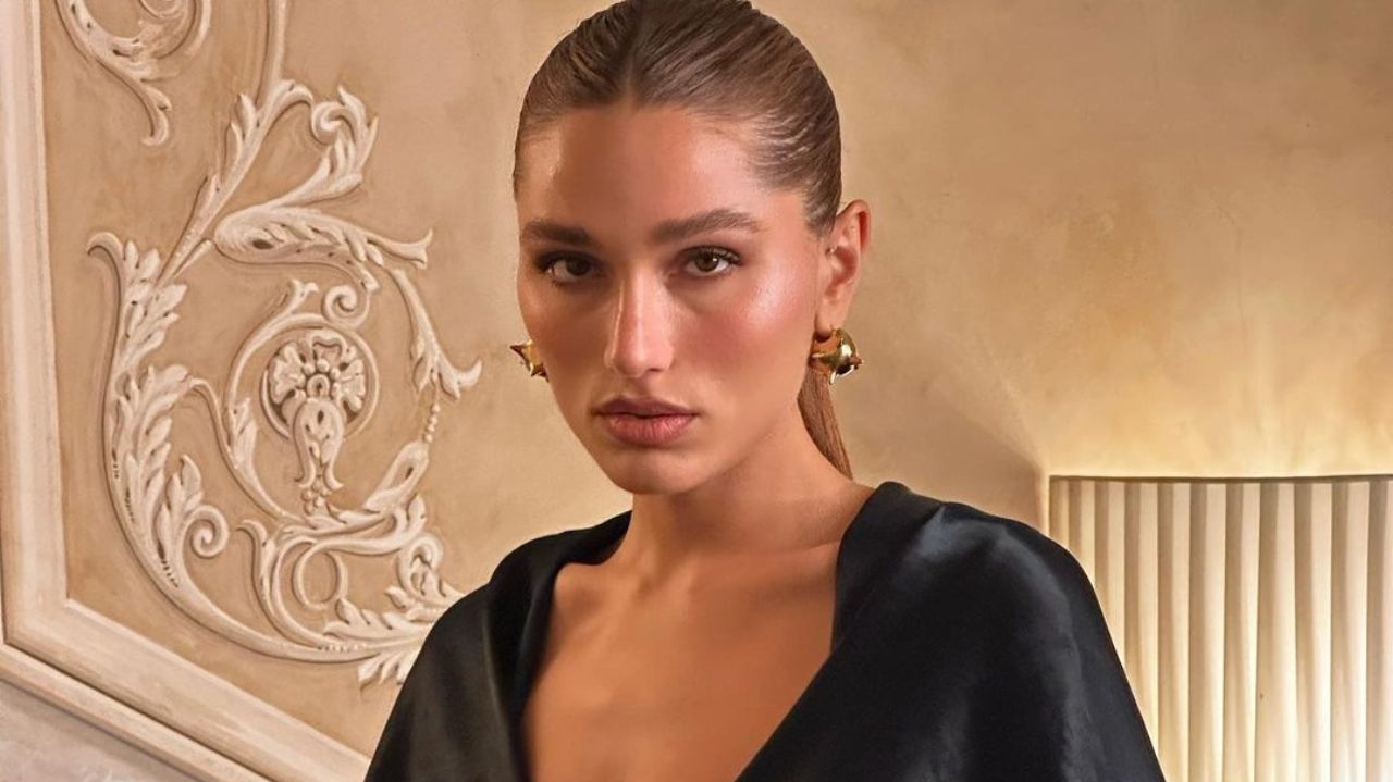 Sasha Meneghel mostra que sabe brilhar com look all black