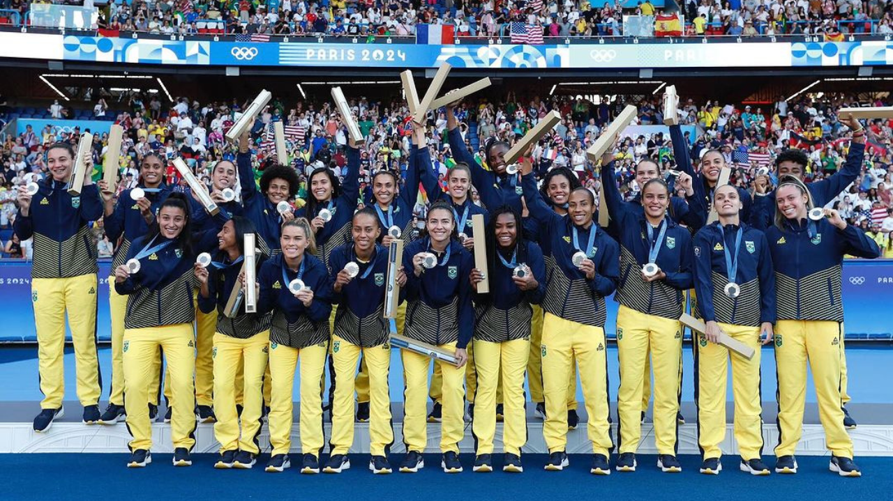 Brasil perde para os Estados Unidos e fica com a medalha de prata no futebol feminino