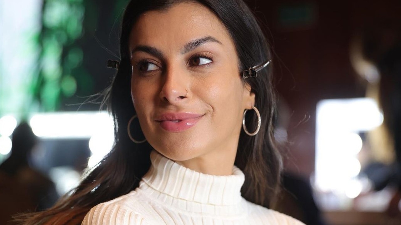 Nah Cardoso desfila para coleção de verão 2025 Anacapri