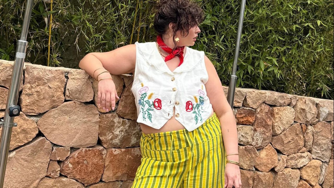 Lenço é o acessório versátil que está dominando o verão