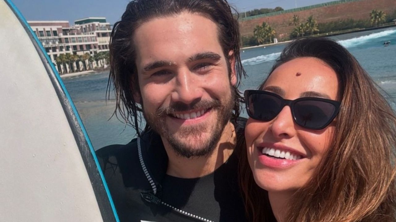 Nicolas Prattes se declara para Sabrina Sato: “Amor da minha vida”