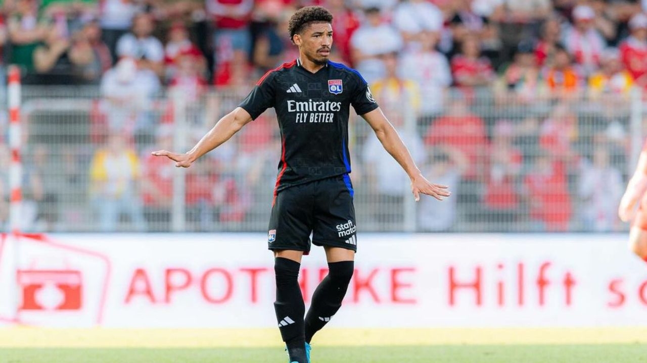 Botafogo quer zagueiro Adryelson de volta, mas tudo depende do jogador