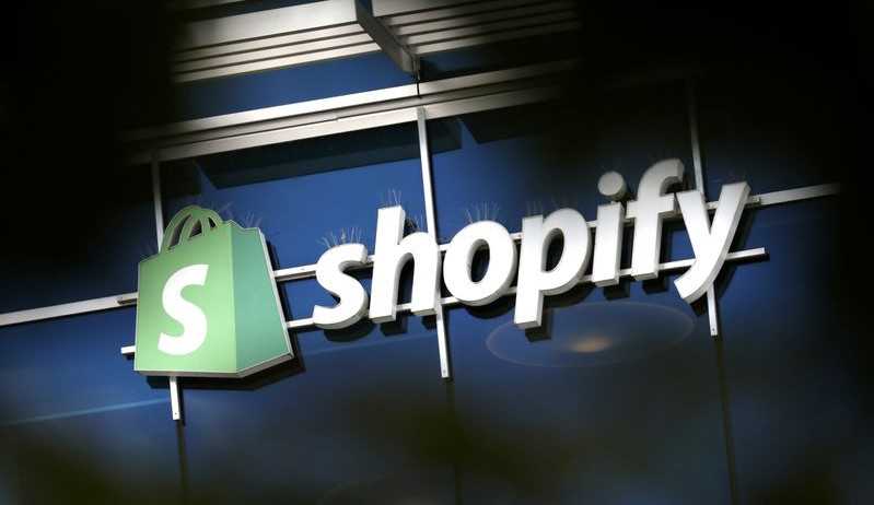 Shopify e Tik Tok anunciam parceria para compras dentro do aplicativo