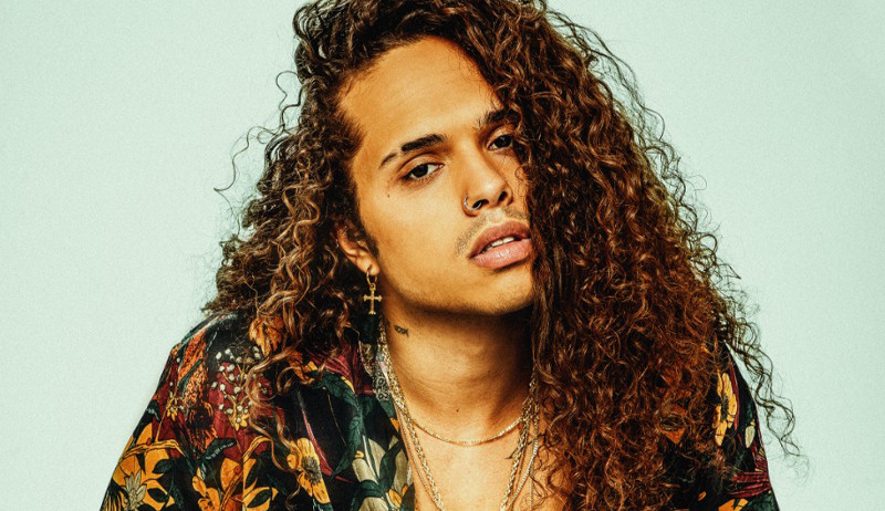 Após ataques de haters, Vitão diz: “/Caminho tóxico e perigoso”/