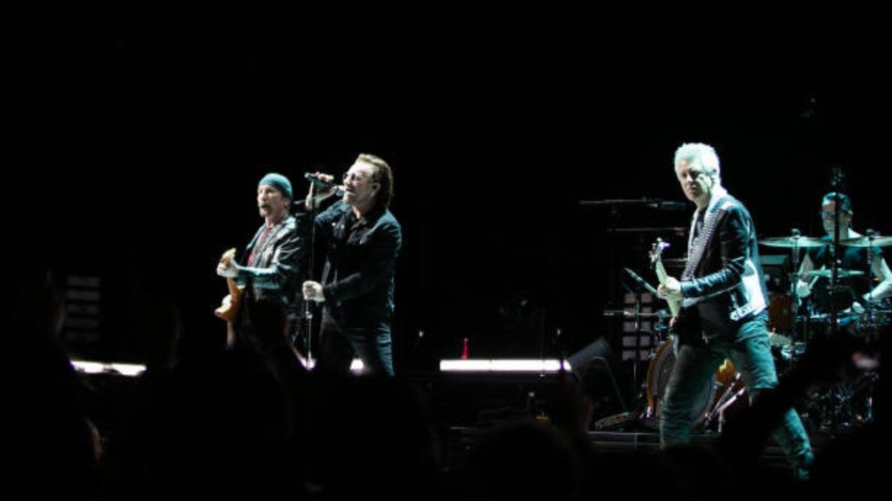 U2 promete grande show em Copacabana em 2025, anuncia Eduardo Paes