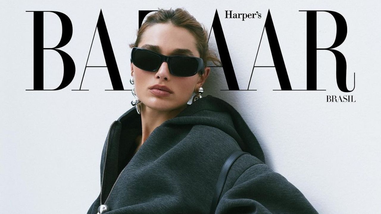 Sasha Meneghel brilha na edição de outubro da Harper”s Bazaar