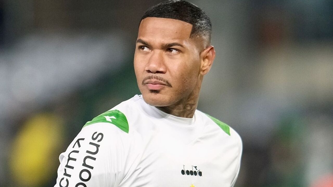 Zé Gabriel passa mal após jogo contra o América-MG pela Série B e precisa ser hospitalizado