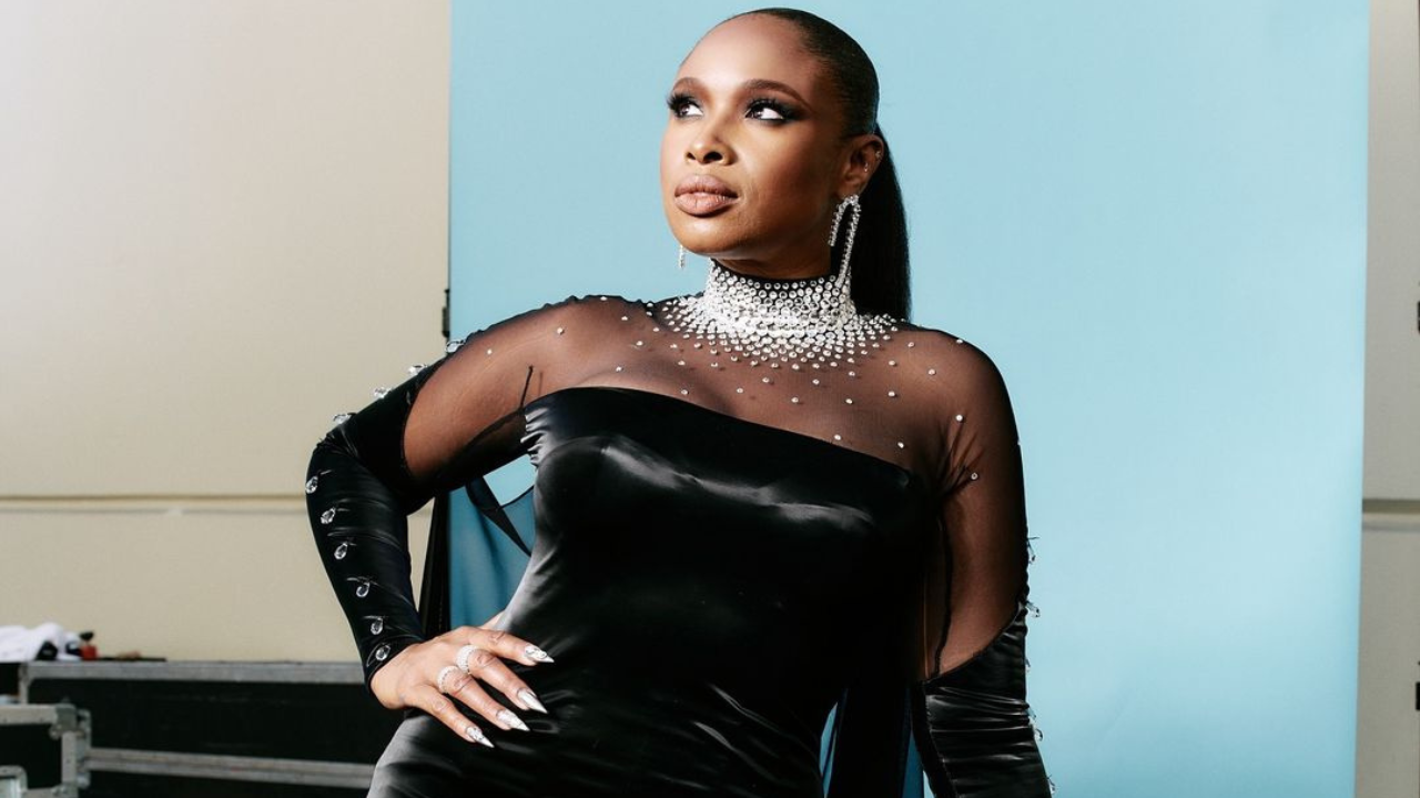 AMA 50 anos: Jennifer Hudson faz homenagem a Whitney Houston