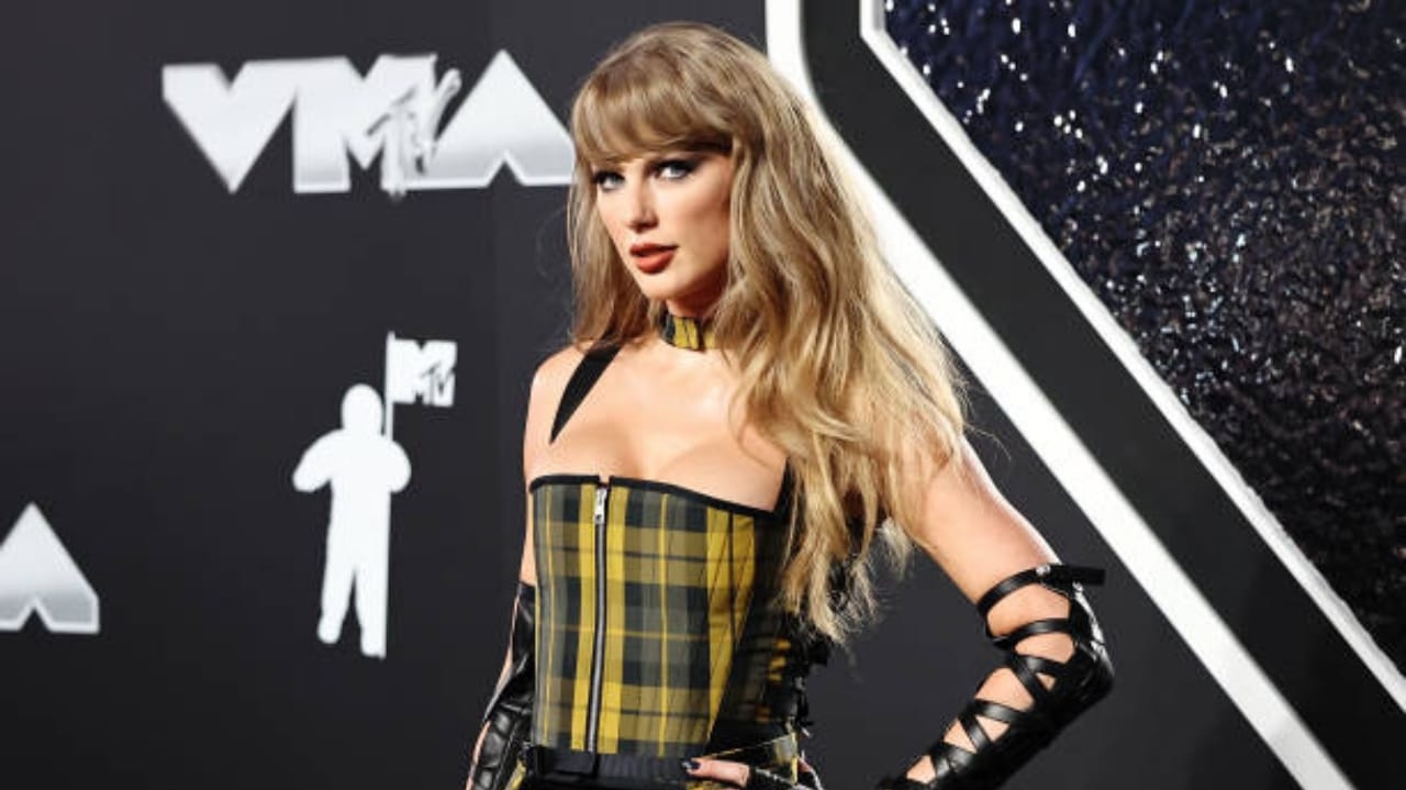 Taylor Swift se torna a cantora mais rica do mundo