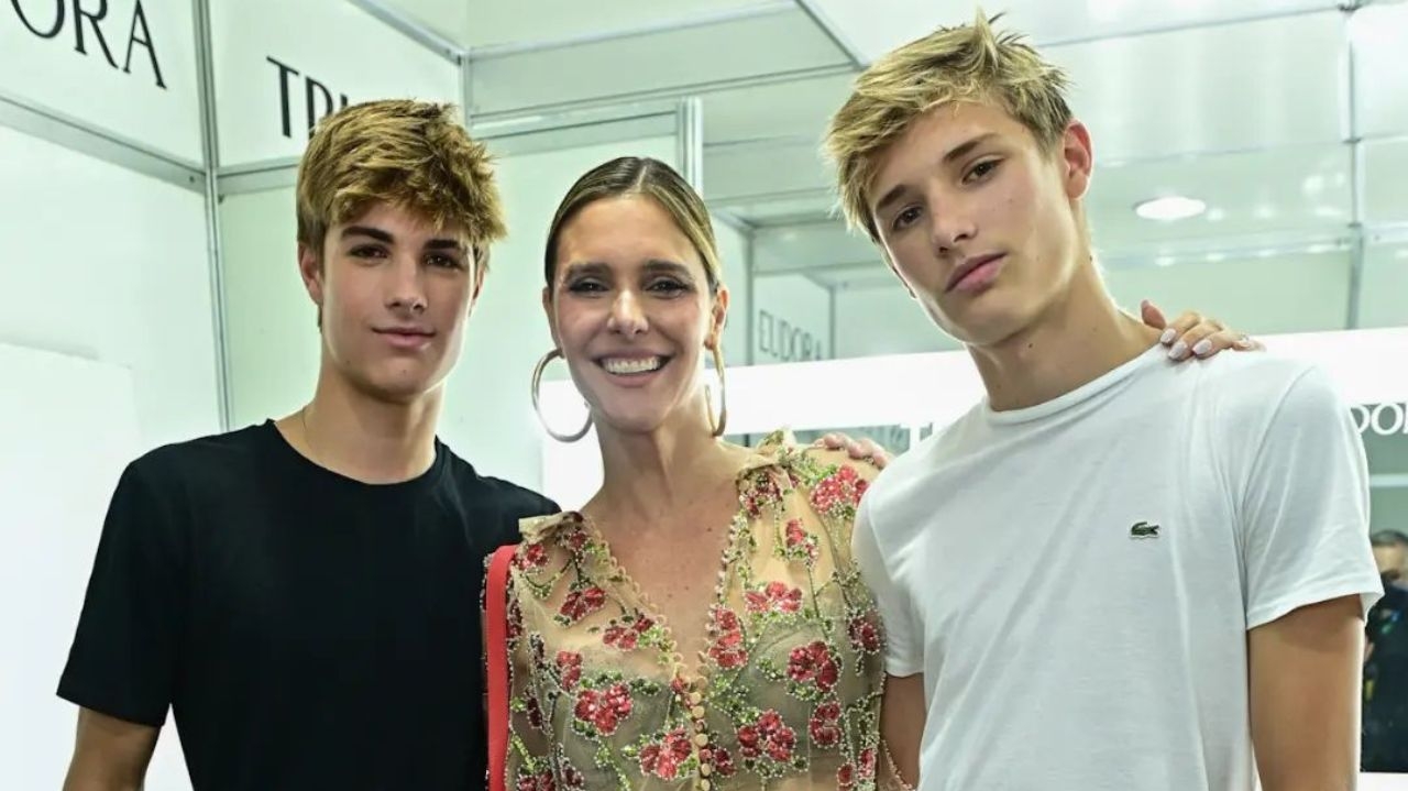 Fernanda Lima retorna às passarelas ao lado dos filhos gêmeos no SPFW